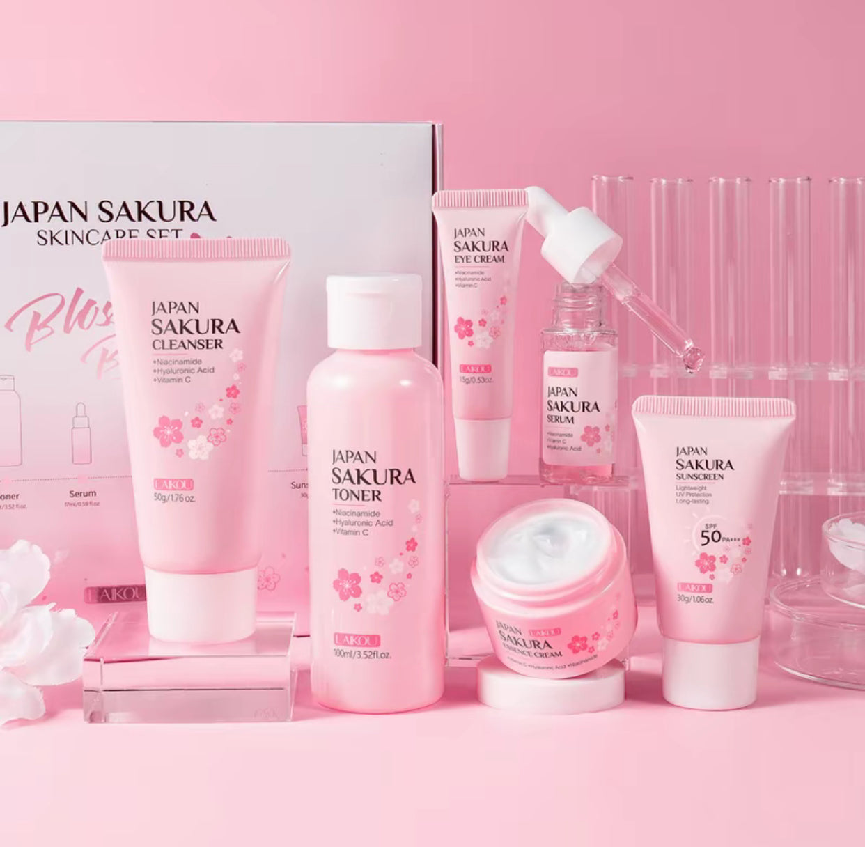 Coffret de soins complet Laikou Japan Sakura - Skincare set - 6 pièces- Nettoyant, Tonique, Serum, contour des yeux, crème essence - atténue les tâches brunes - jolie boîte cadeau incluse